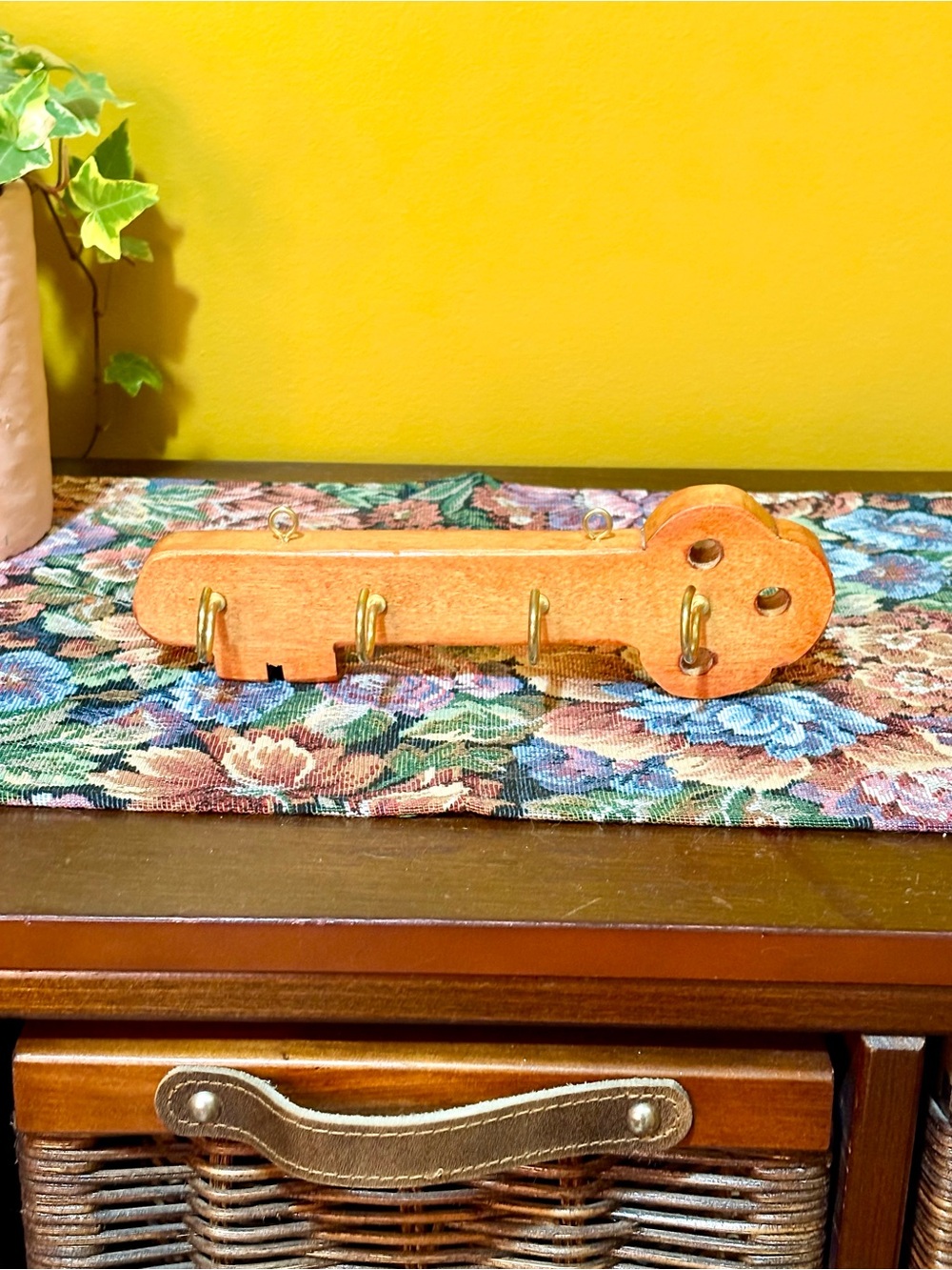 Wooden Key-Shaped Wall Hook Rack in Light Brown